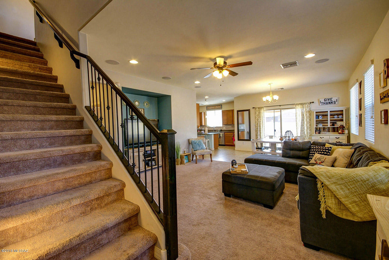 8046 S Dolphin Way