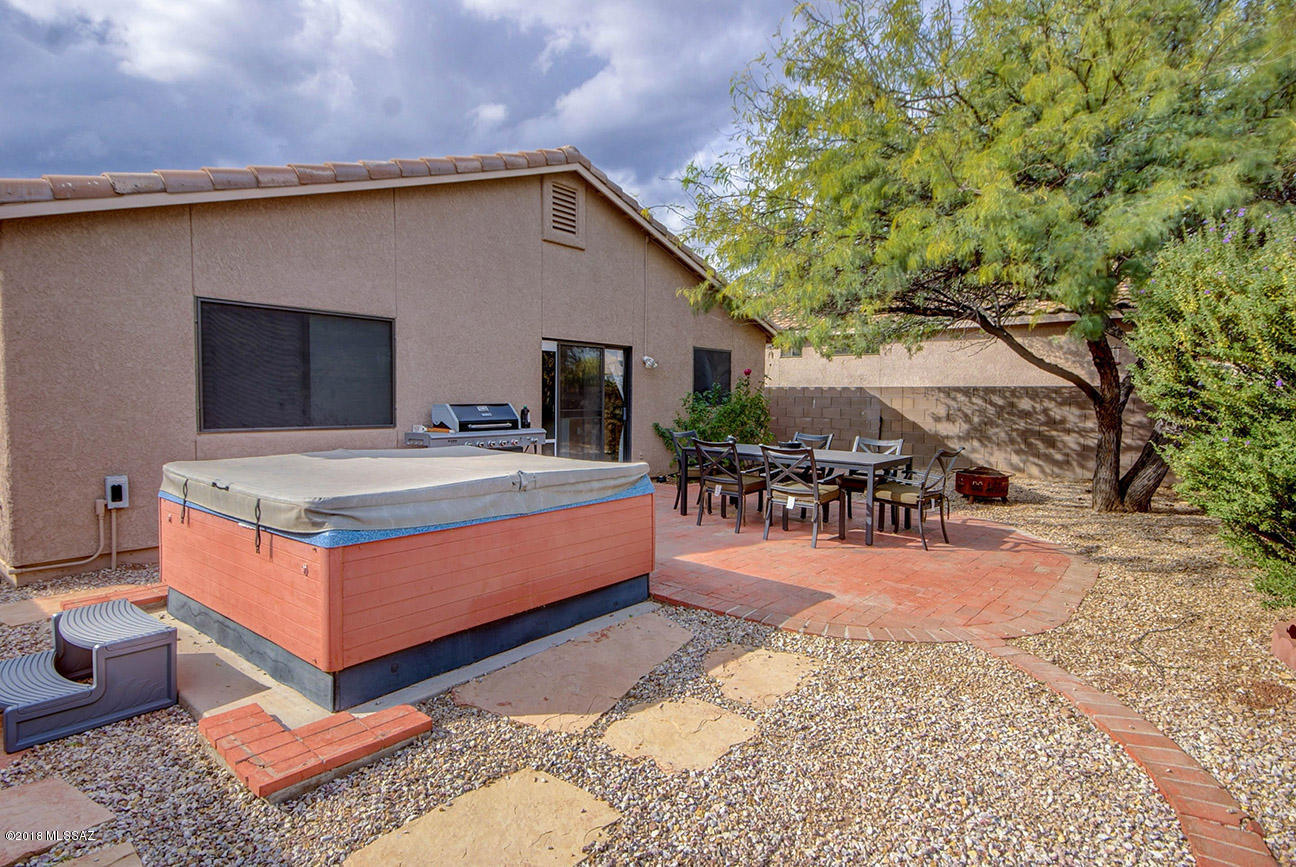 3822 N Nash Creek Court