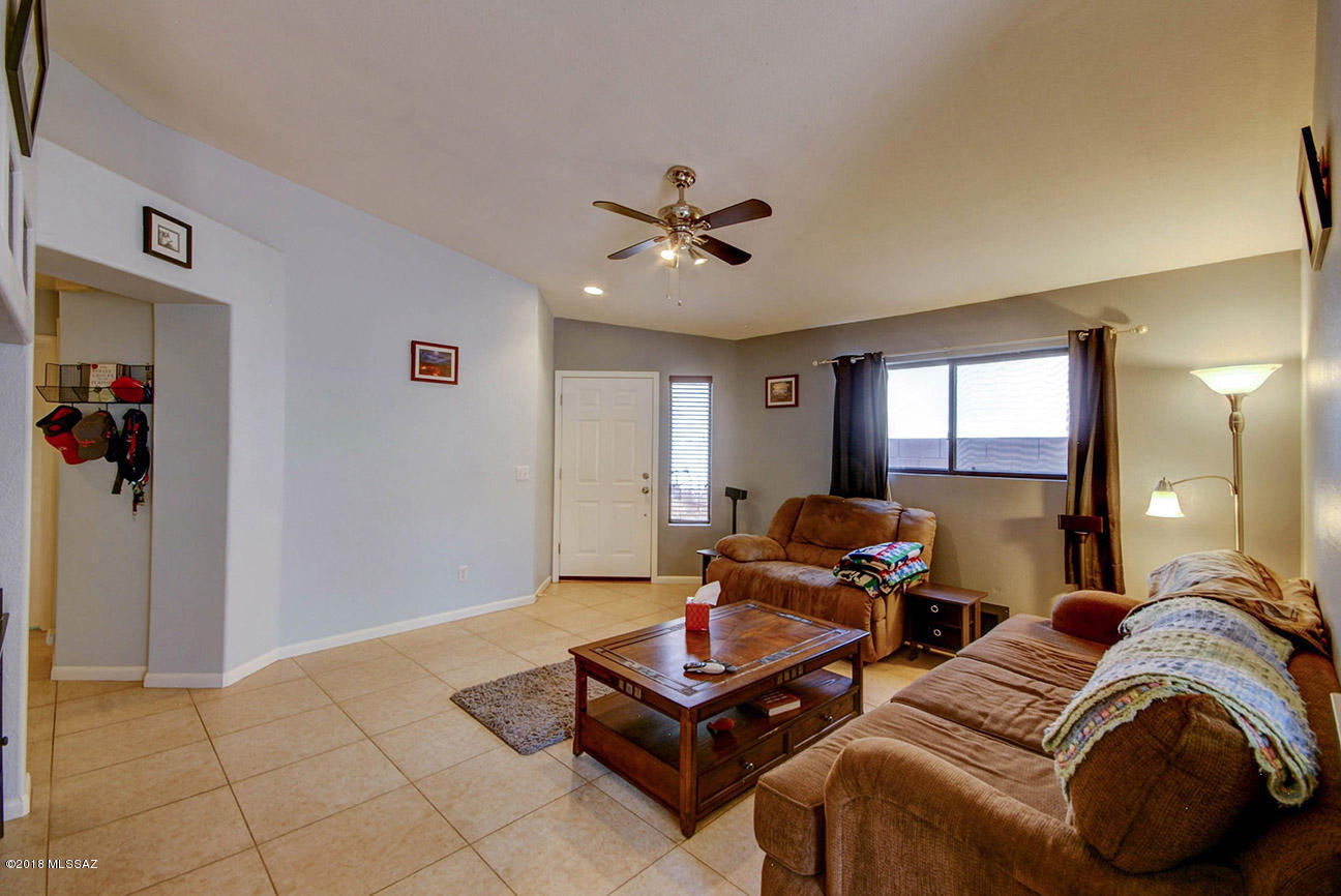3822 N Nash Creek Court