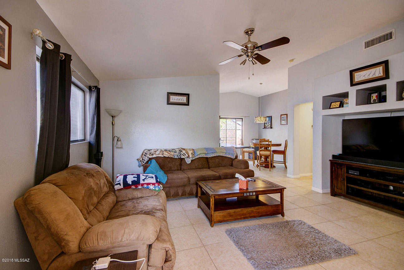 3822 N Nash Creek Court