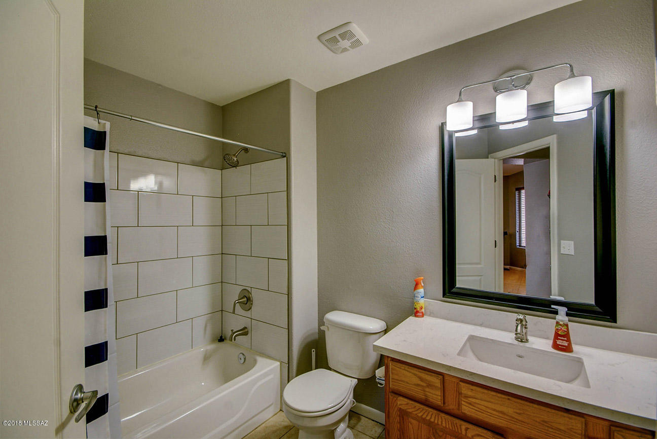 3822 N Nash Creek Court
