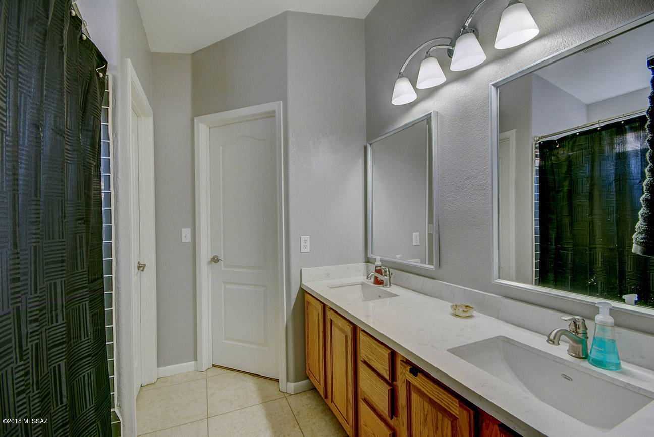 3822 N Nash Creek Court