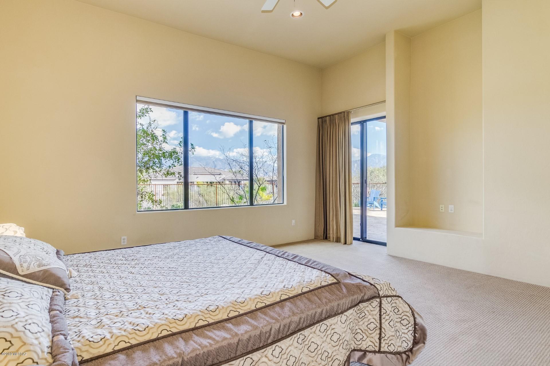 971 W Lone Mesquite