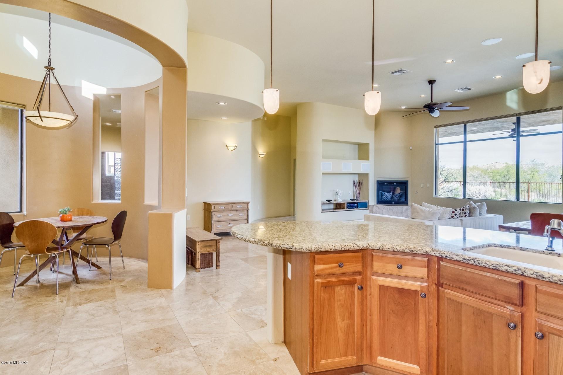 971 W Lone Mesquite