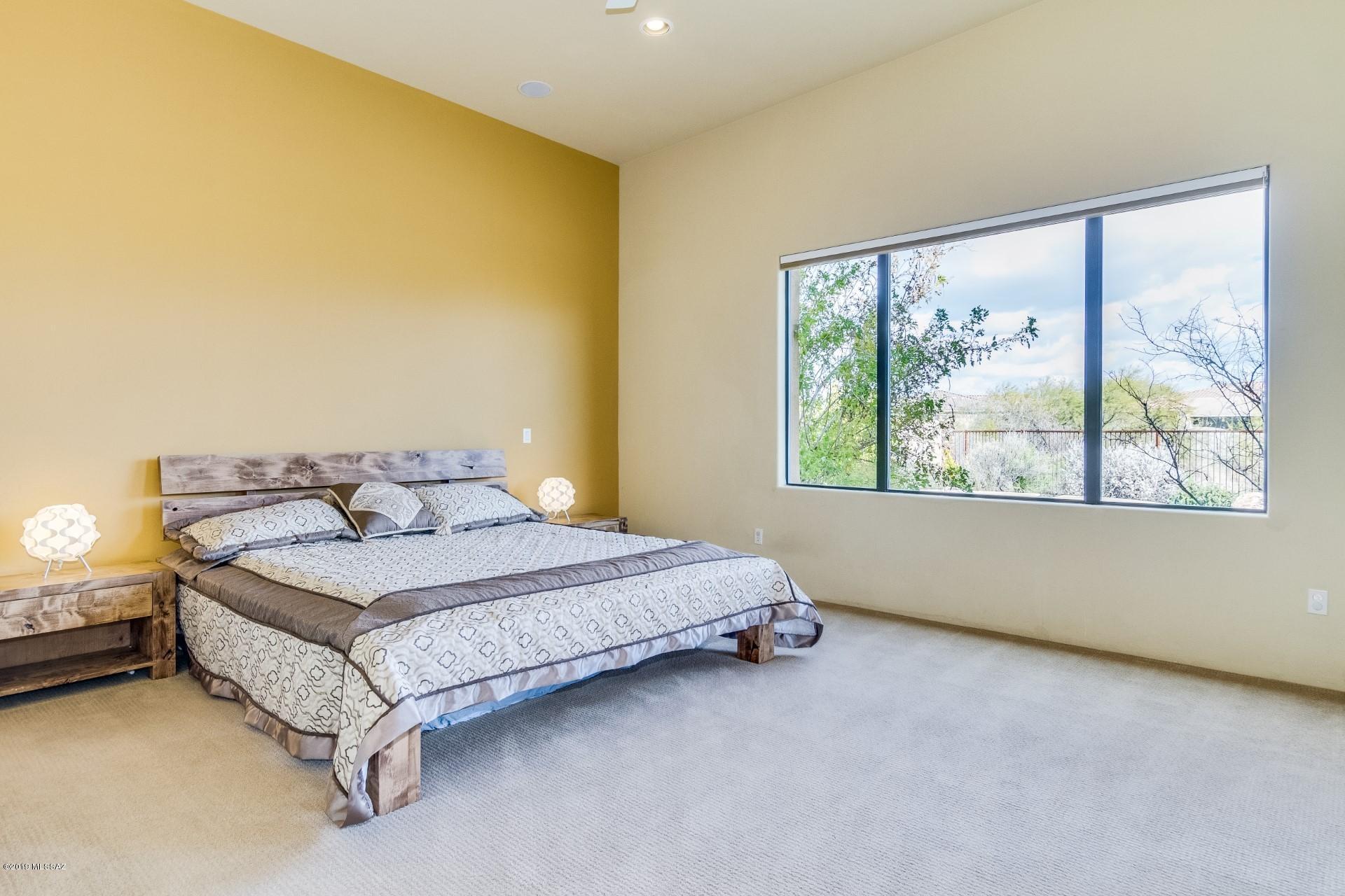 971 W Lone Mesquite