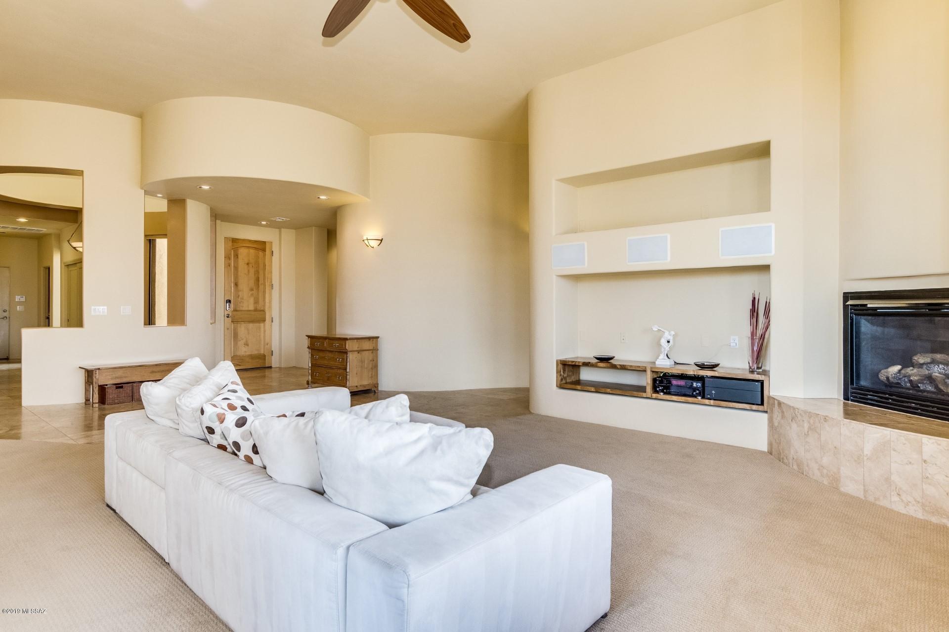 971 W Lone Mesquite
