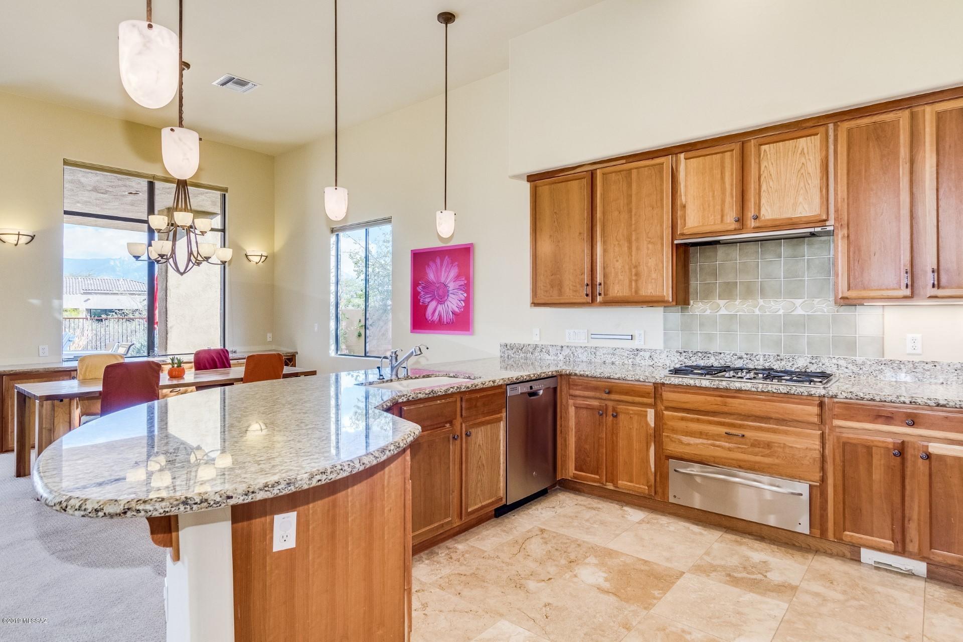 971 W Lone Mesquite
