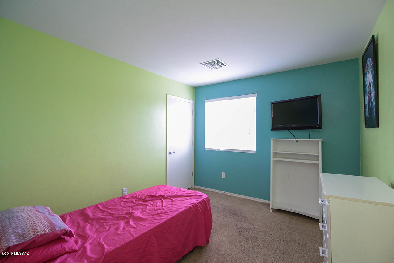 7063 S Spring Beauty Way