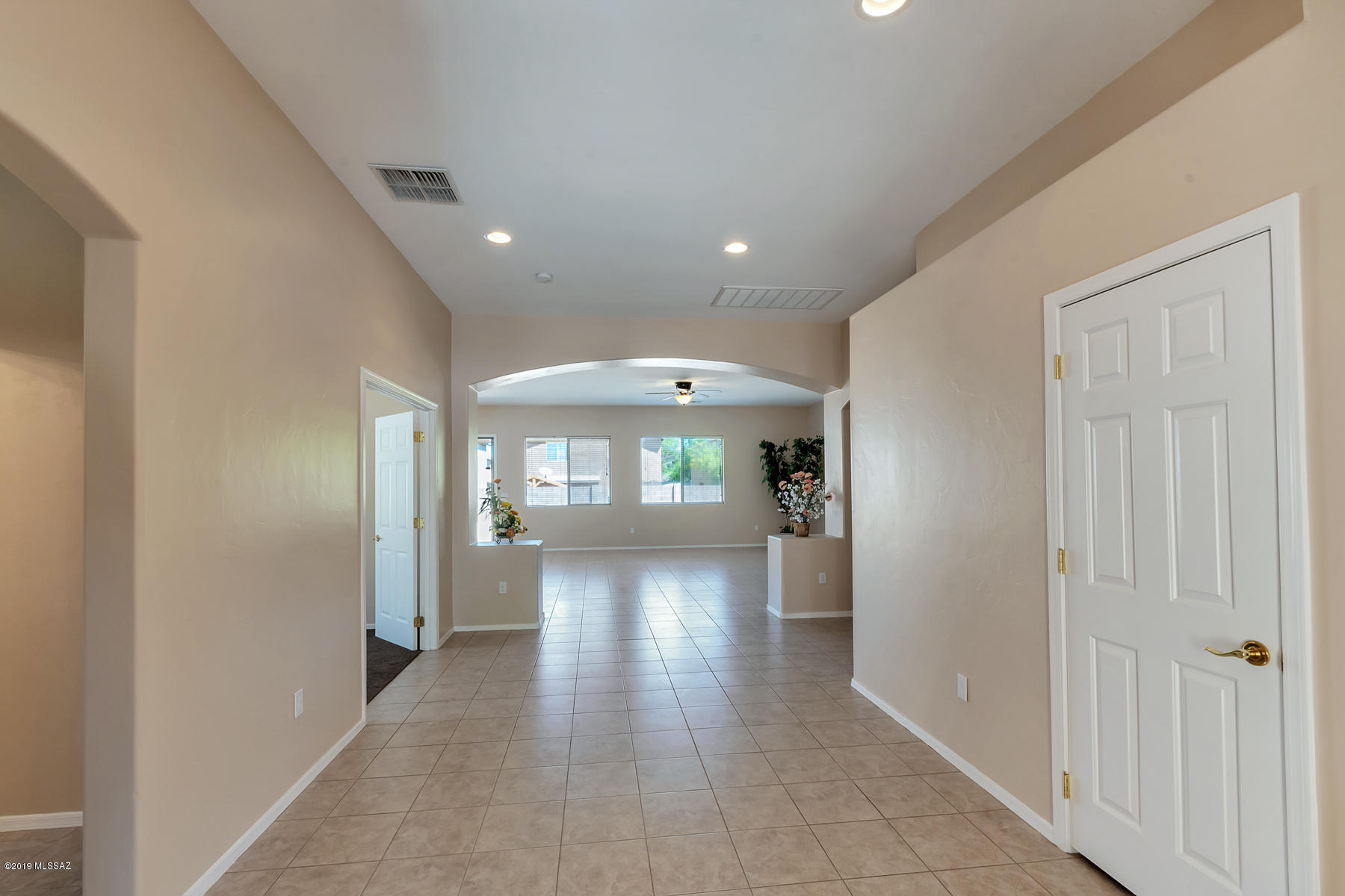 8244 W Calle Sancho Panza