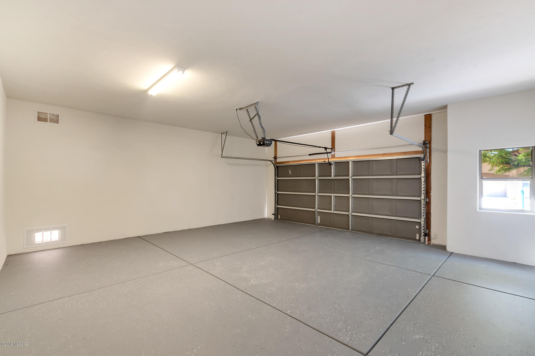 8244 W Calle Sancho Panza