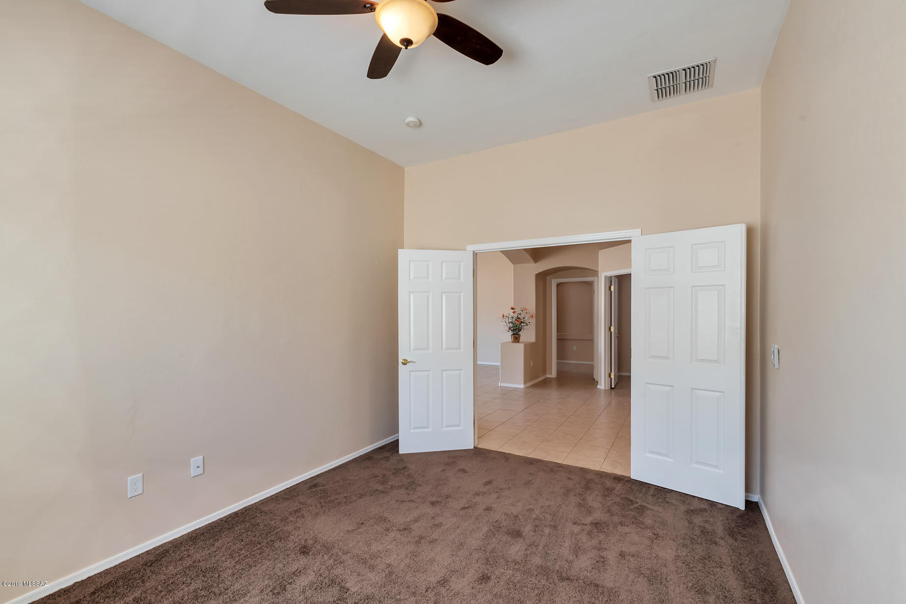 8244 W Calle Sancho Panza