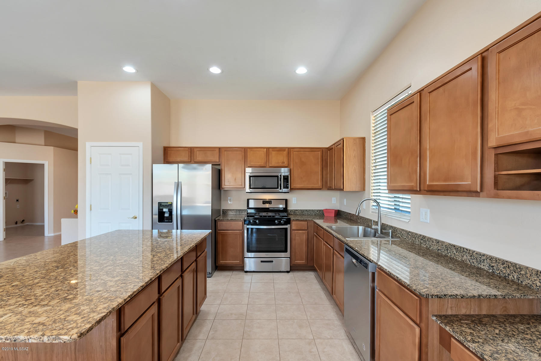 8244 W Calle Sancho Panza