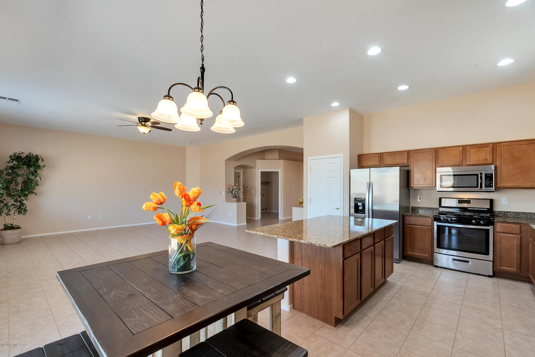 8244 W Calle Sancho Panza