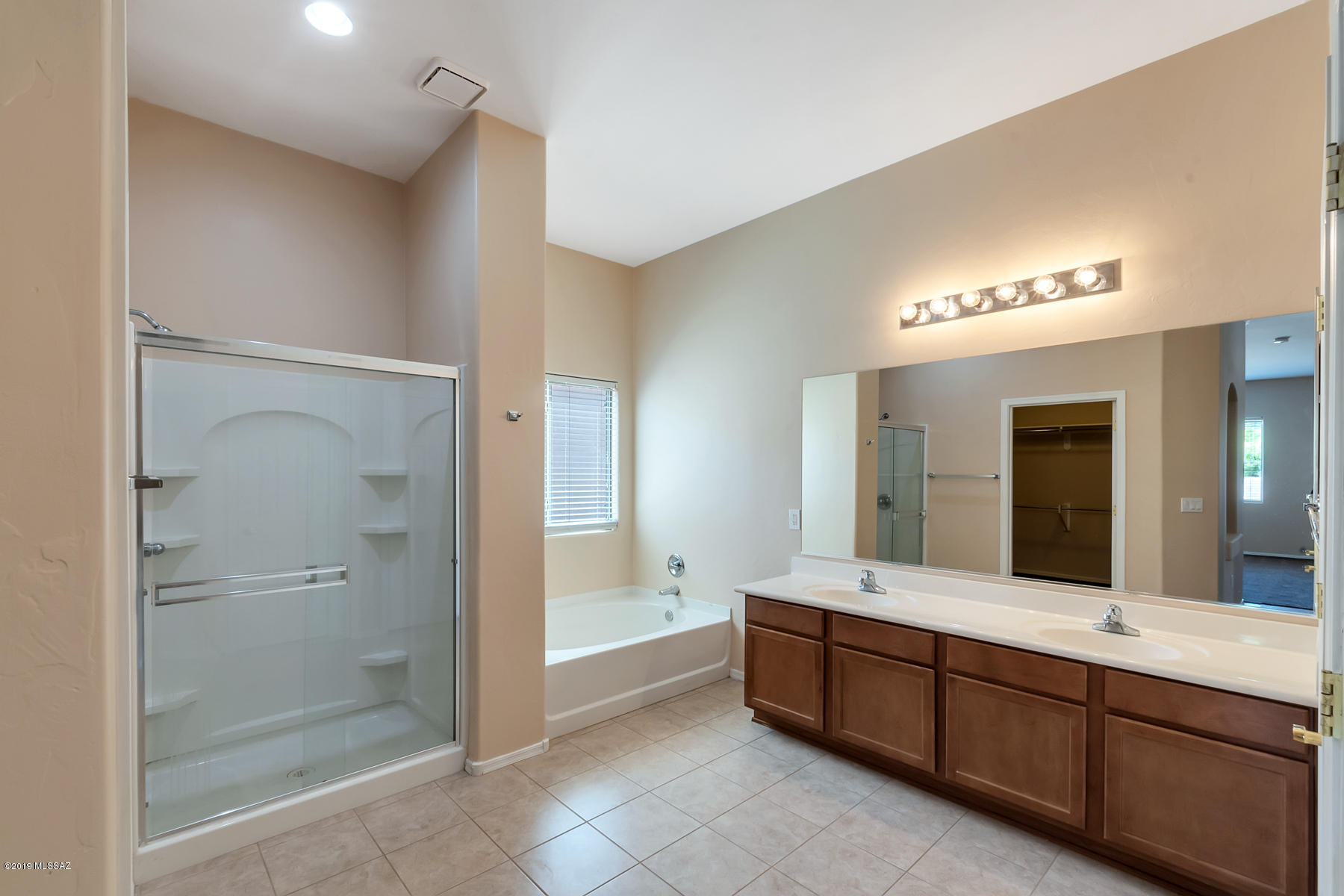 8244 W Calle Sancho Panza