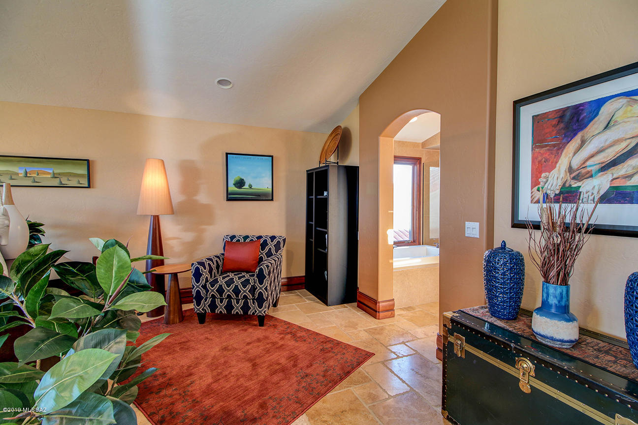 3884 E Calle Cayo