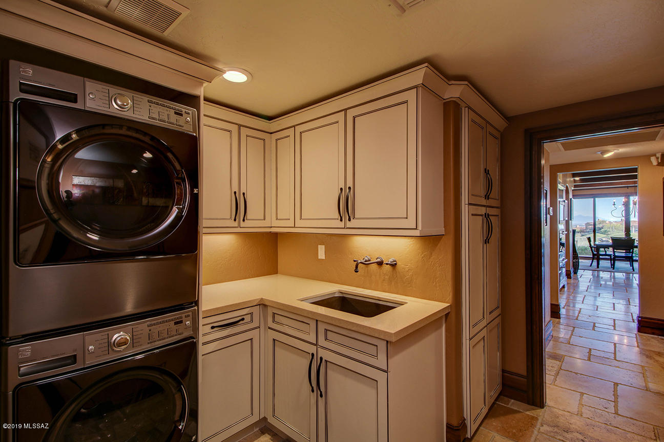 3884 E Calle Cayo