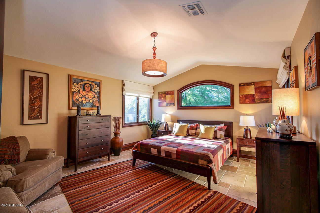 3884 E Calle Cayo