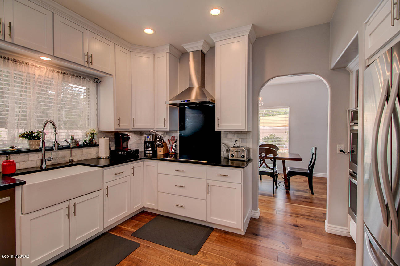 981 W Antelope Creek Way