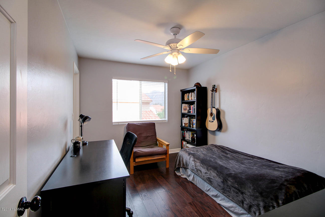 981 W Antelope Creek Way