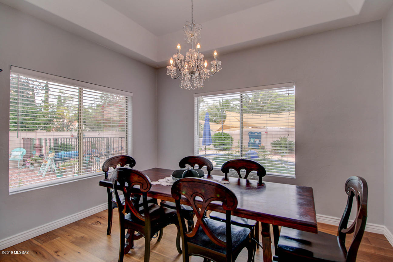 981 W Antelope Creek Way