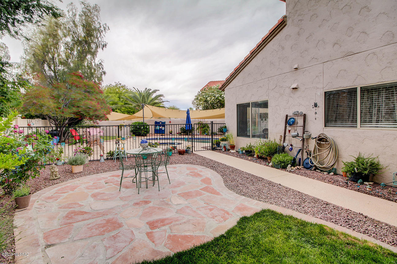 981 W Antelope Creek Way