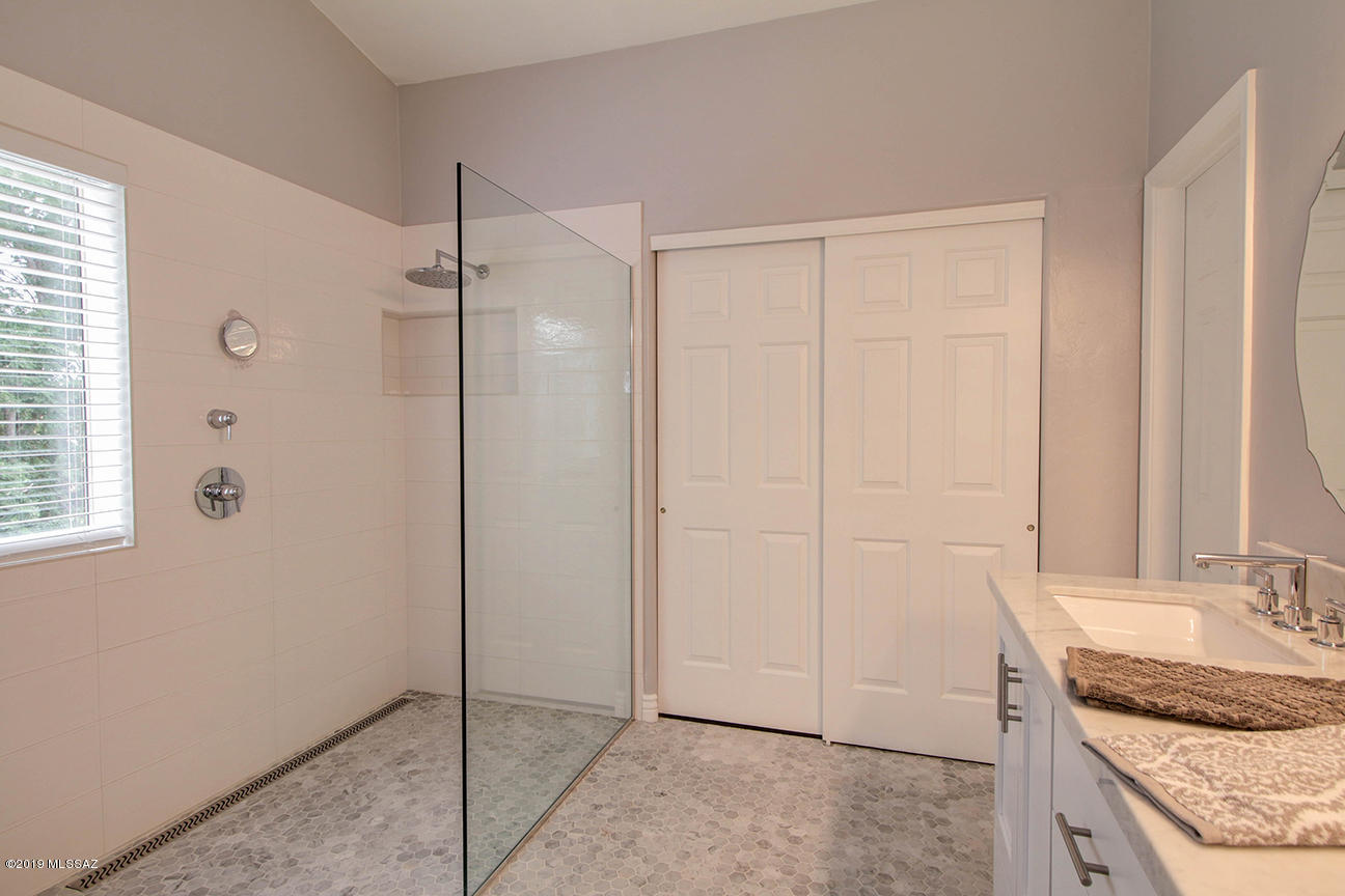 981 W Antelope Creek Way