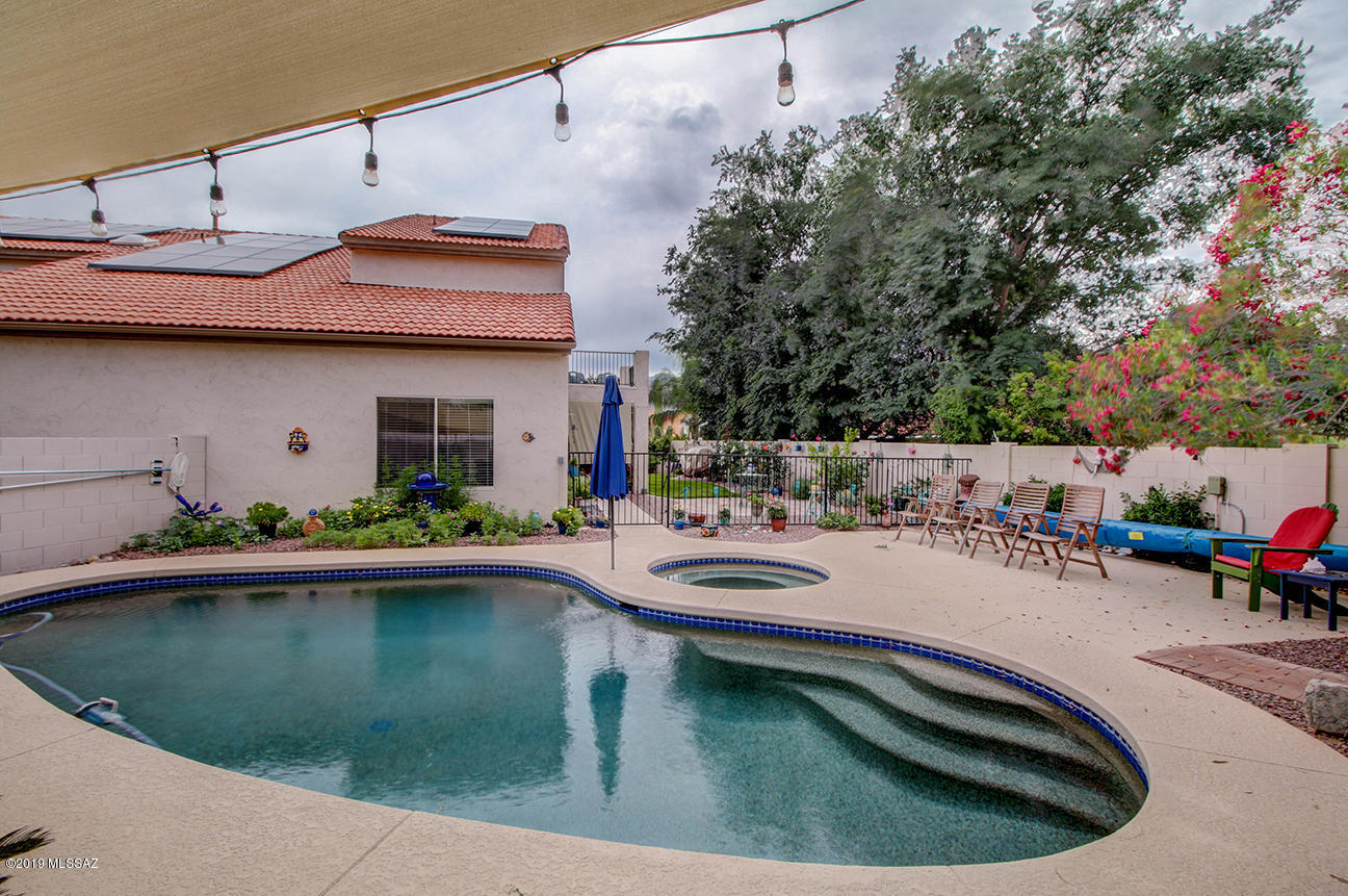 981 W Antelope Creek Way