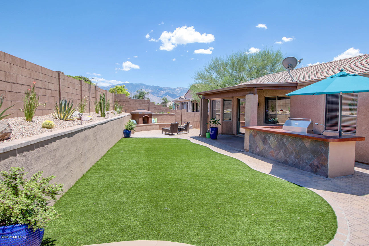 312 W Sugar Loaf Road