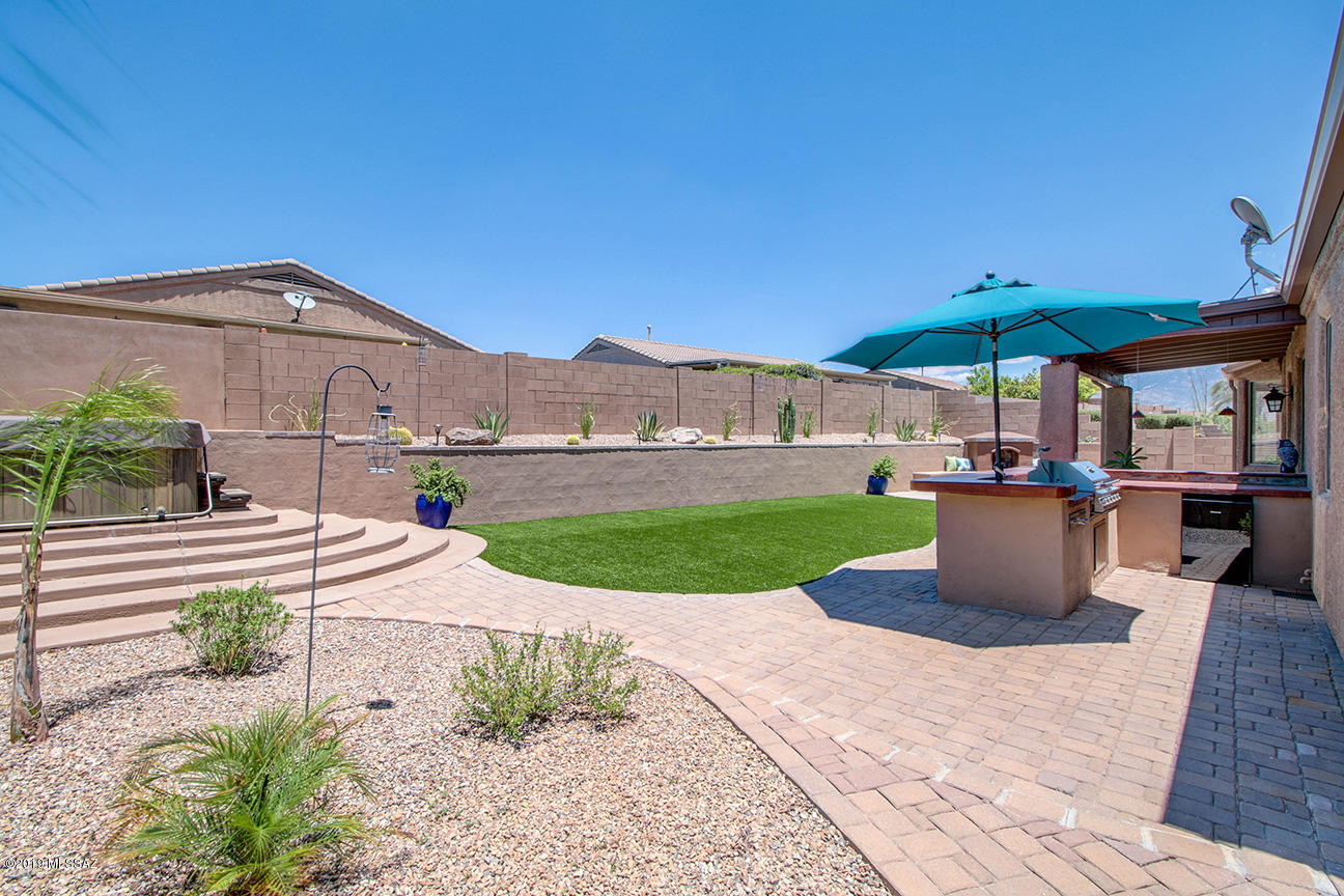 312 W Sugar Loaf Road