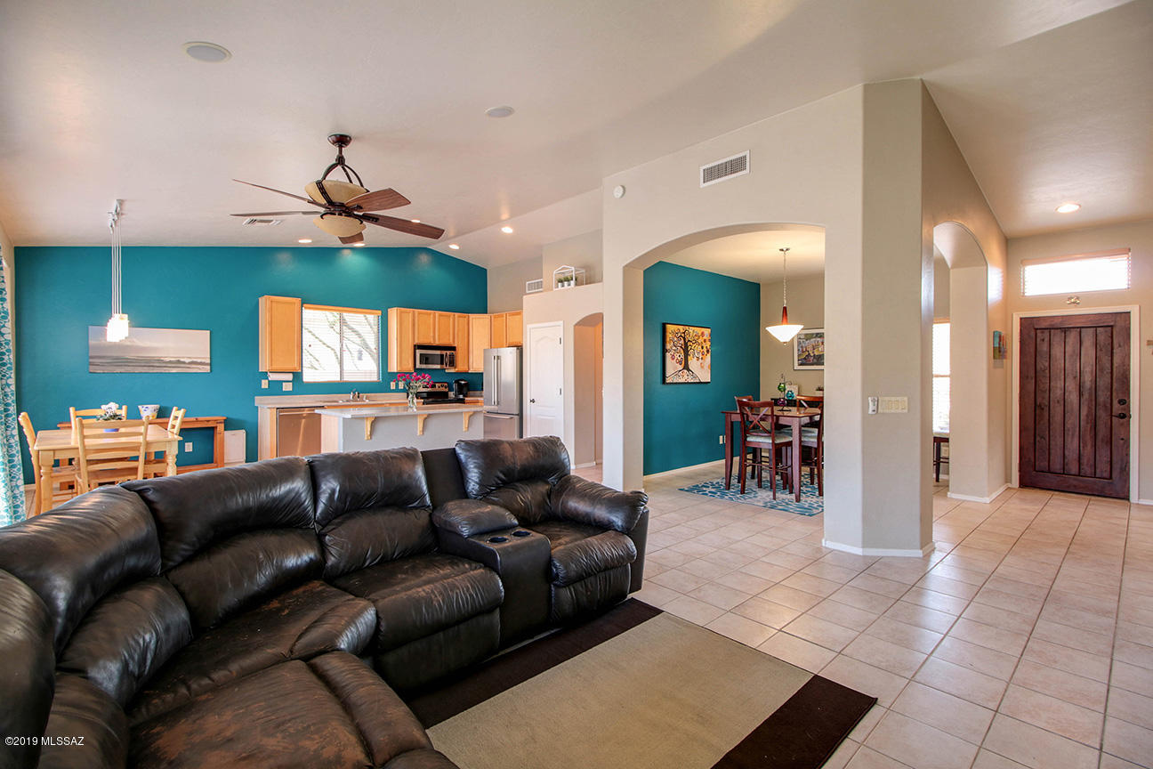 312 W Sugar Loaf Road