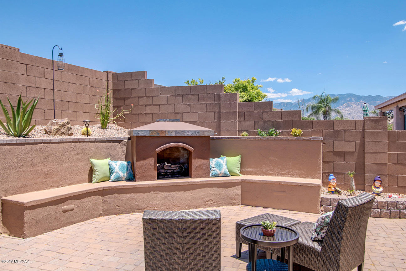 312 W Sugar Loaf Road