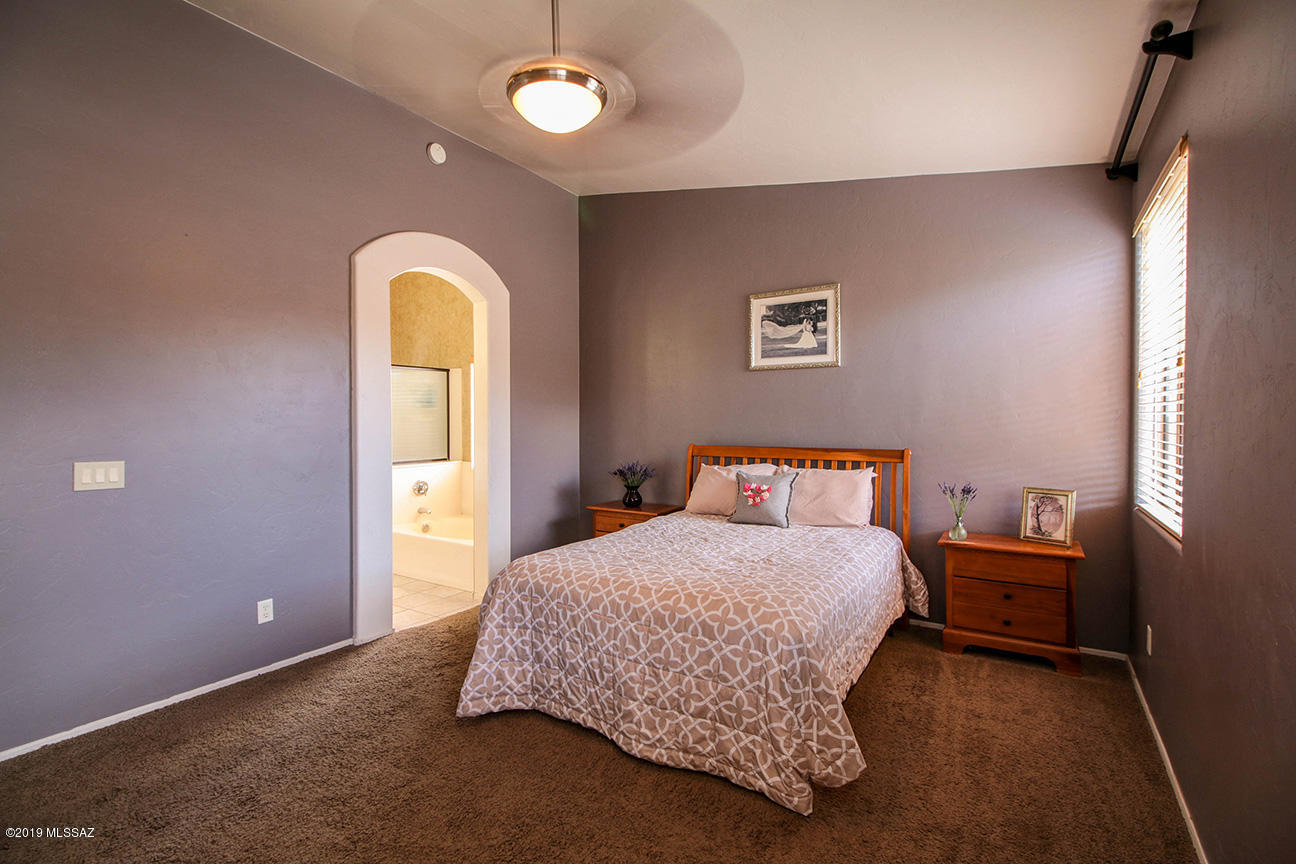 312 W Sugar Loaf Road