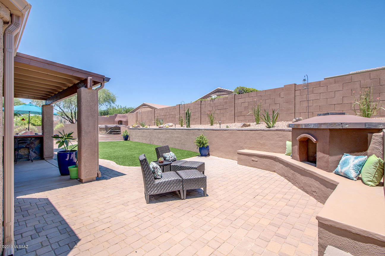 312 W Sugar Loaf Road