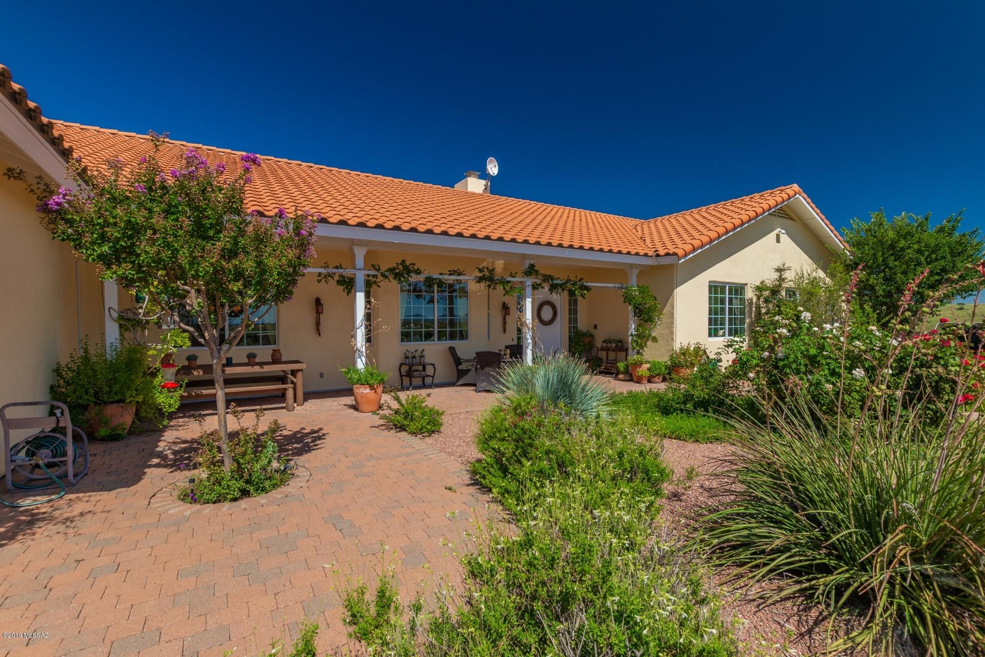 200 Santa Rita Court