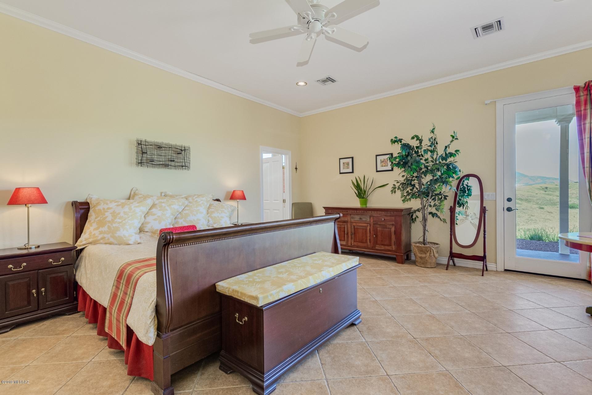 200 Santa Rita Court
