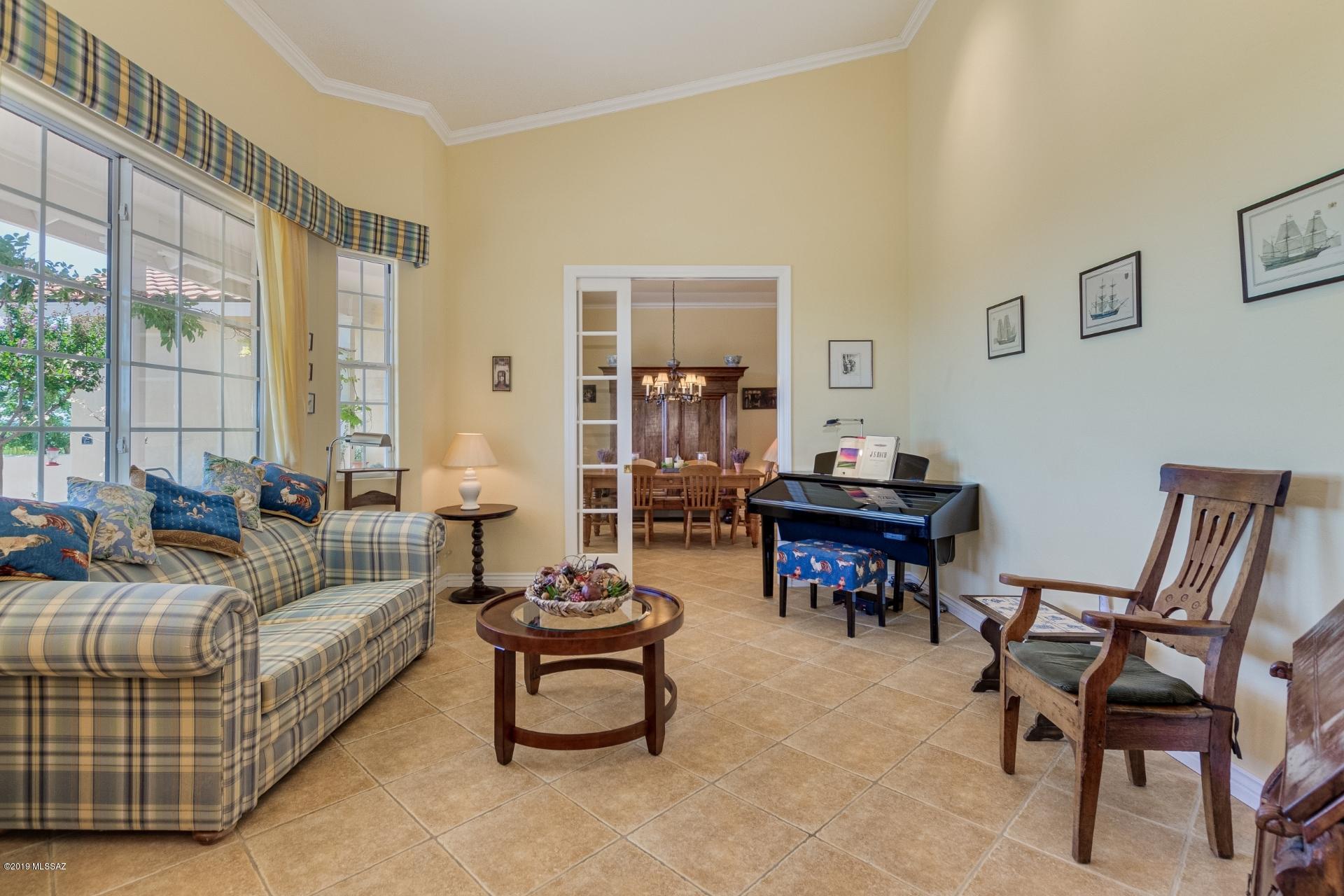 200 Santa Rita Court