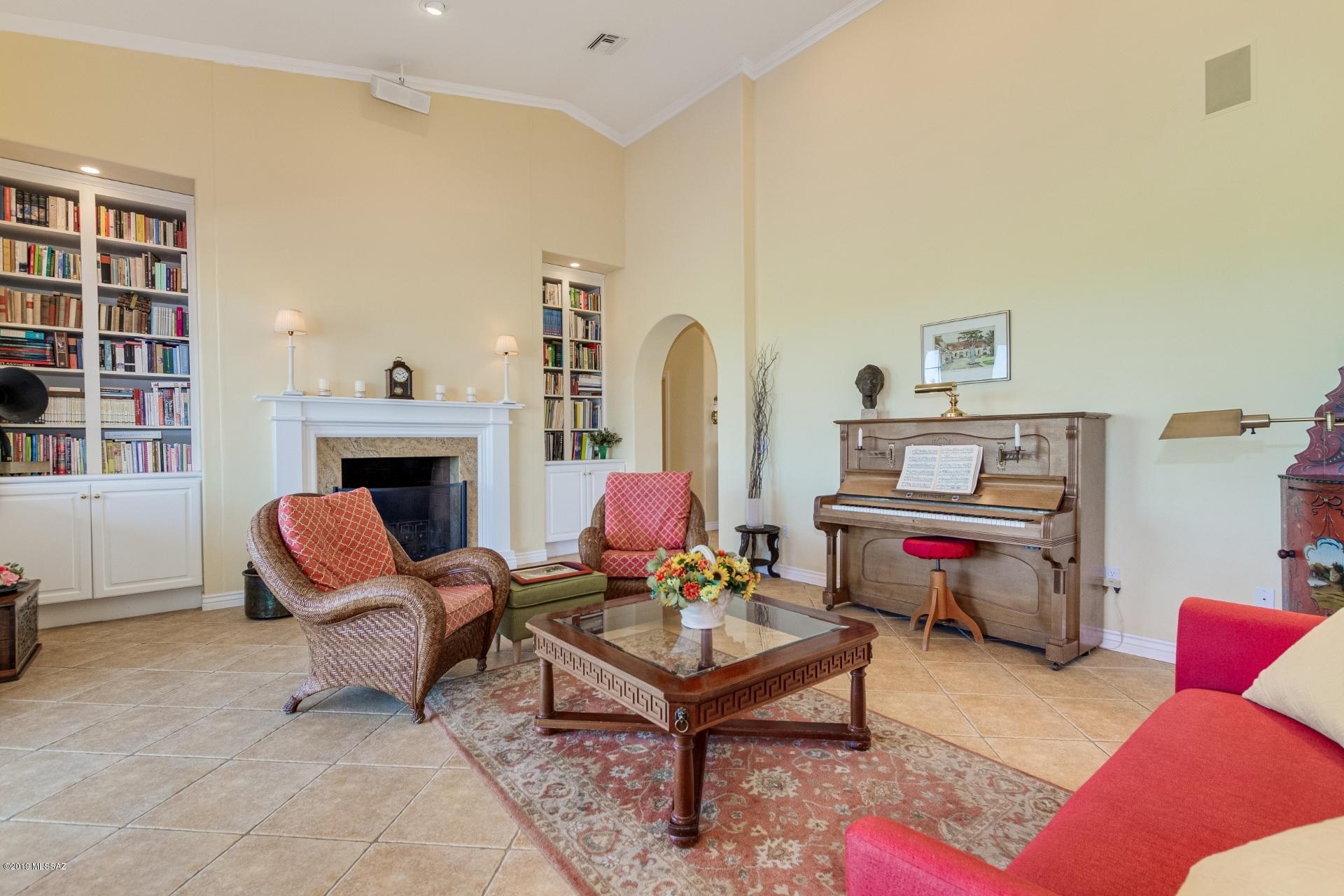 200 Santa Rita Court