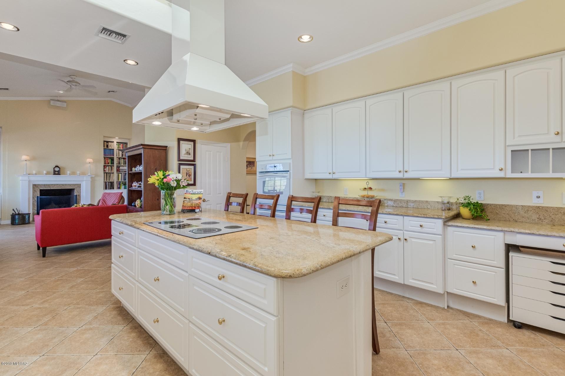 200 Santa Rita Court