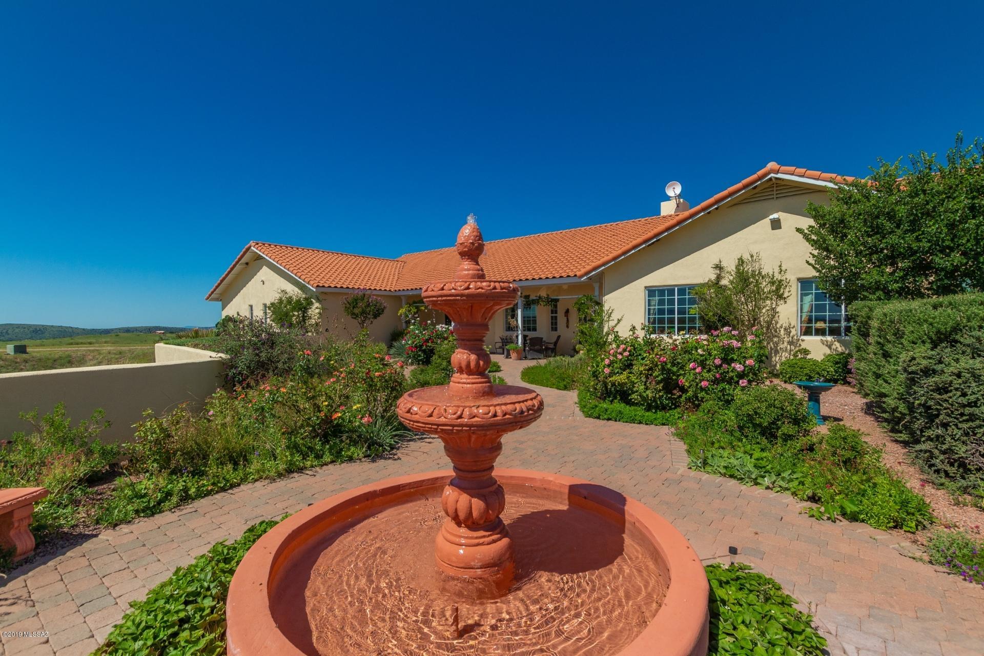 200 Santa Rita Court