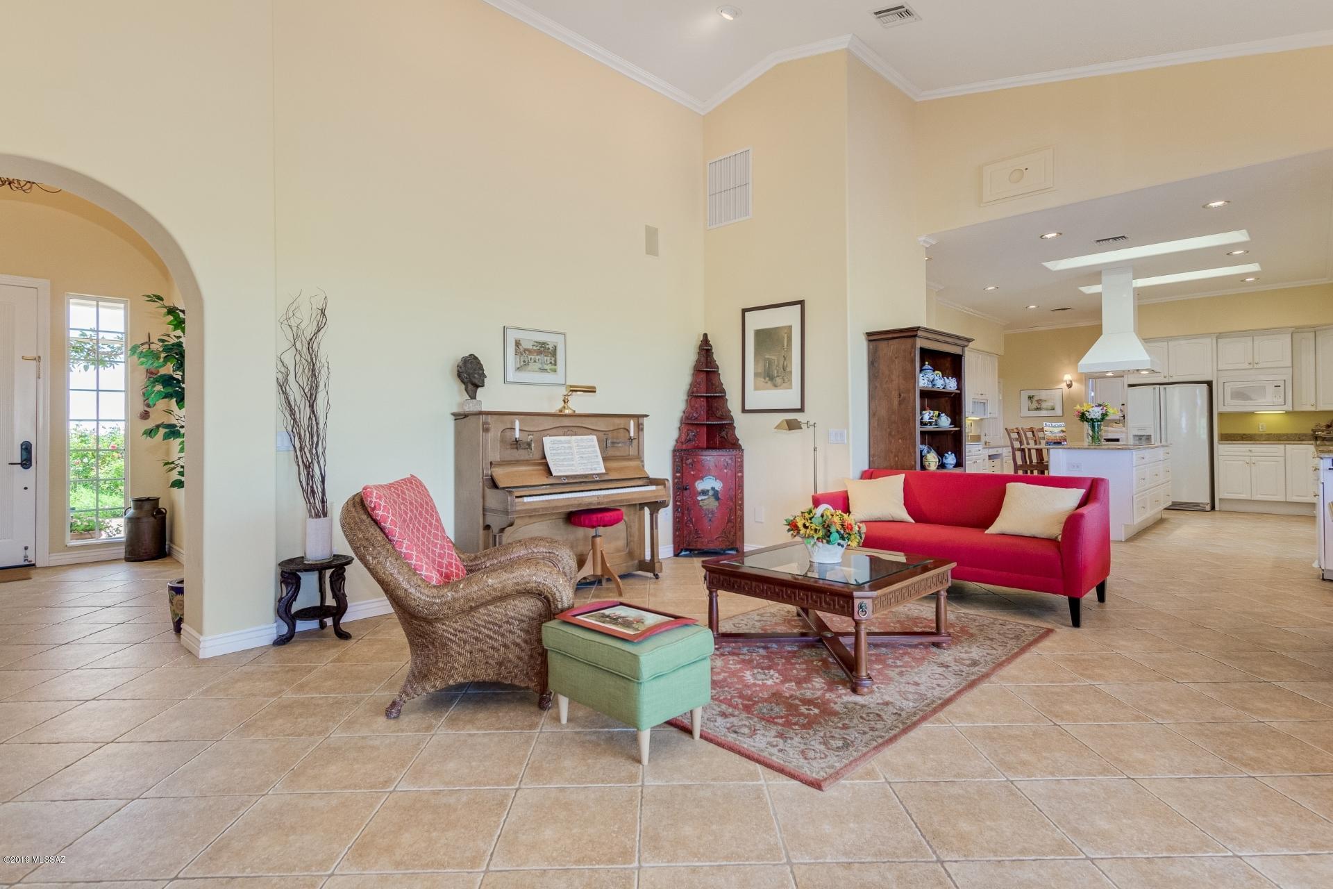 200 Santa Rita Court