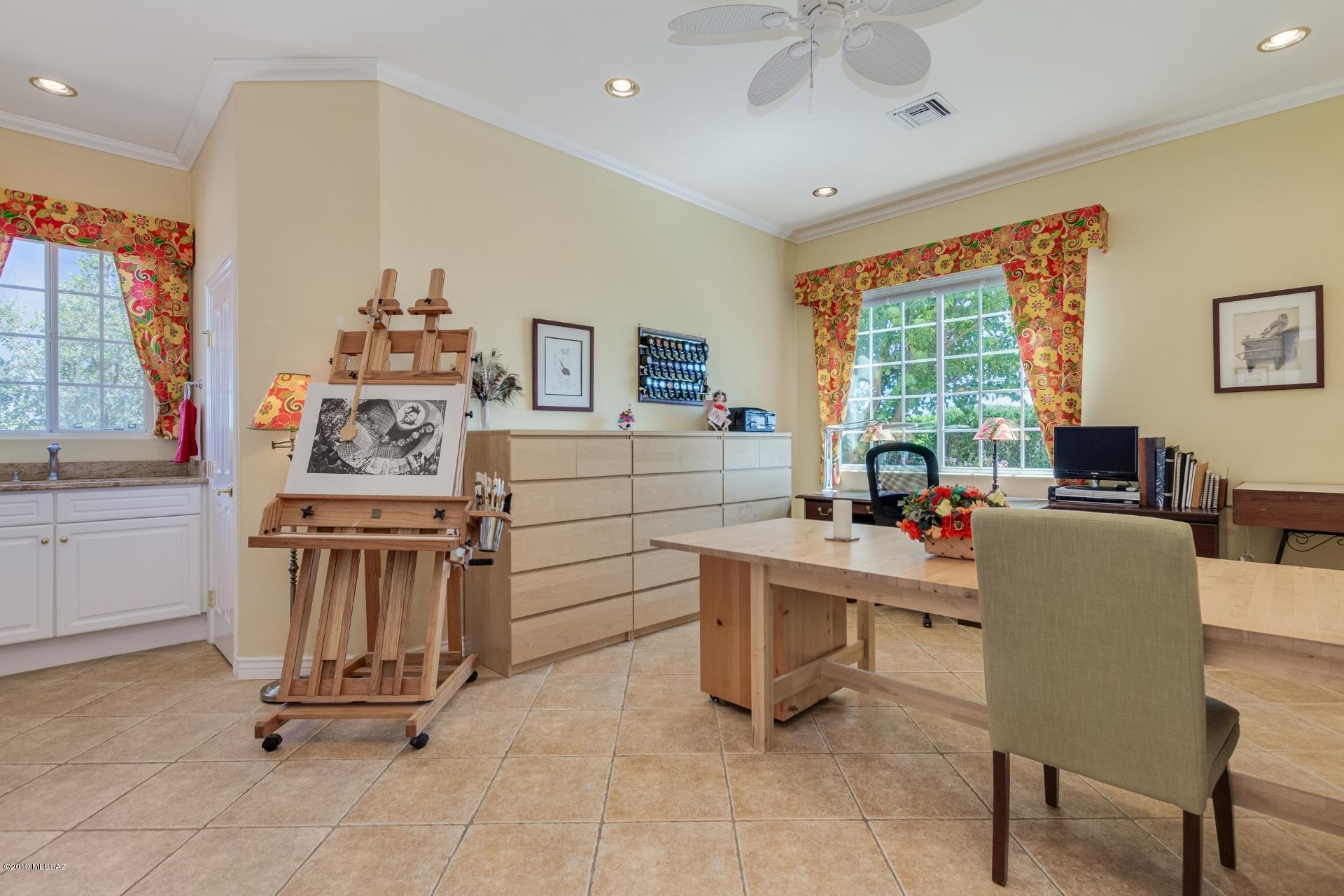 200 Santa Rita Court