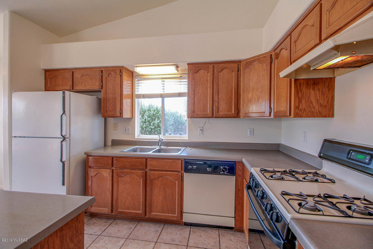 1692 W Calle Del Querido