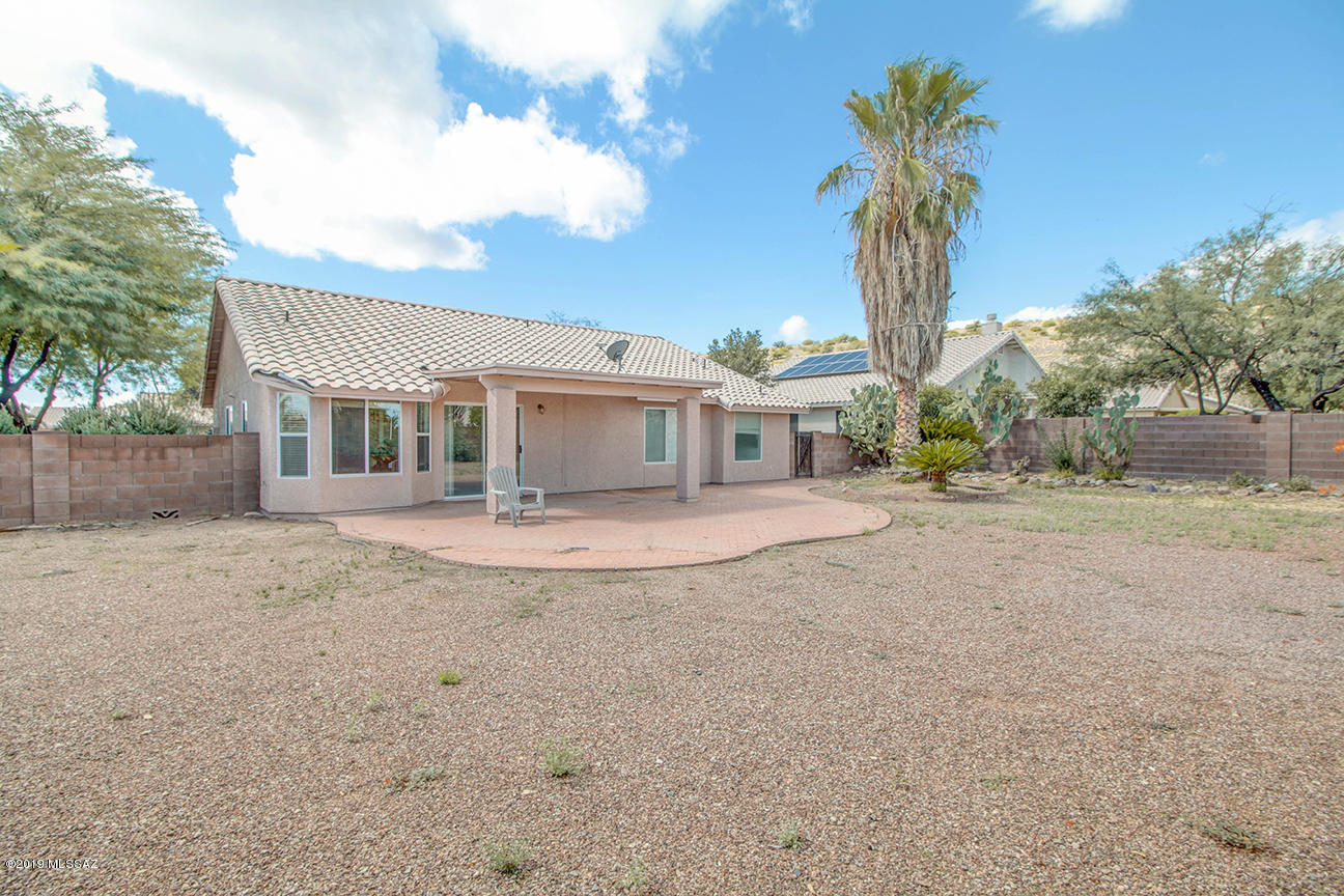 1692 W Calle Del Querido