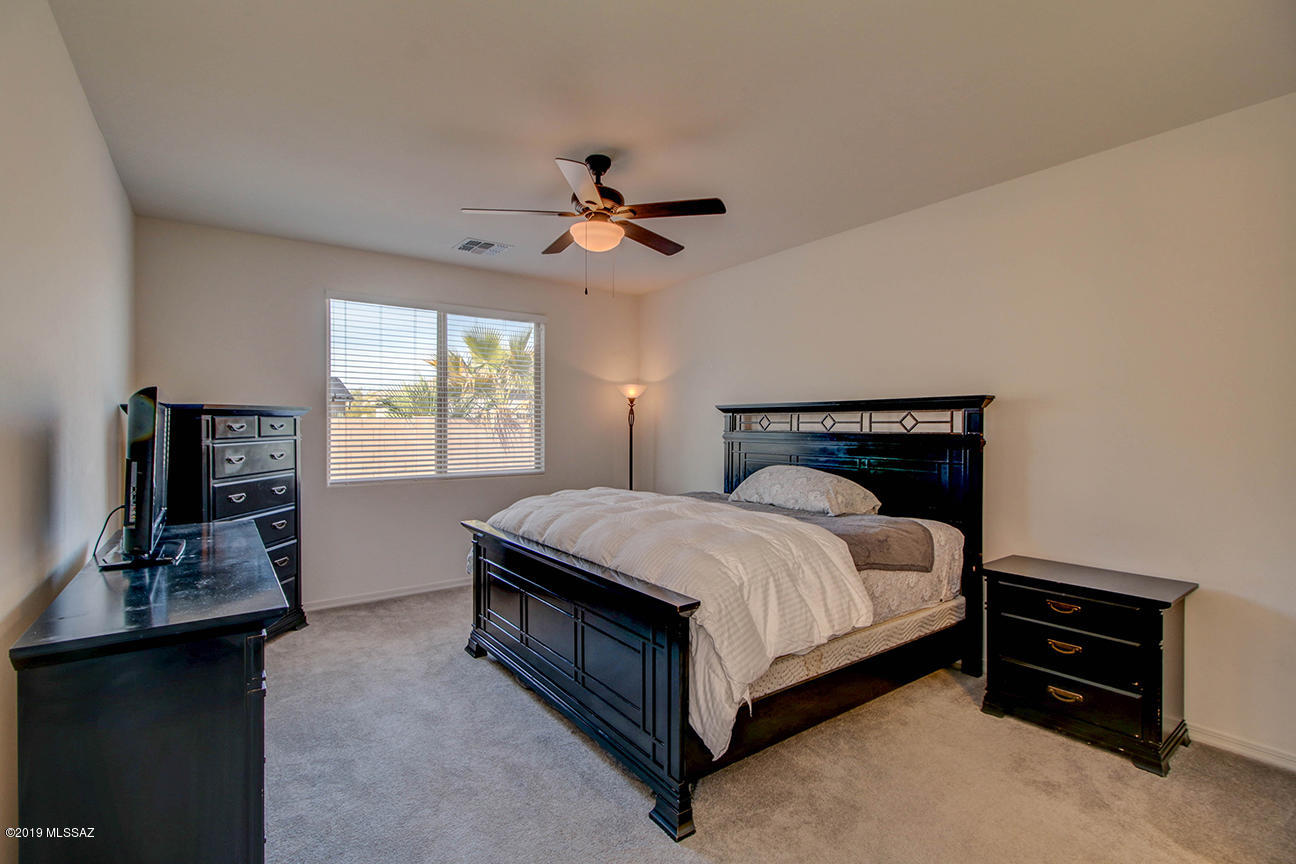 11558 W Foxberry Drive