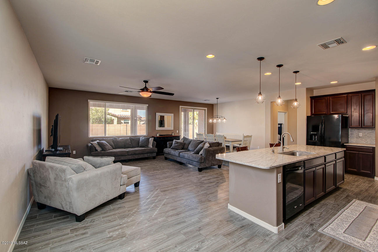 11558 W Foxberry Drive
