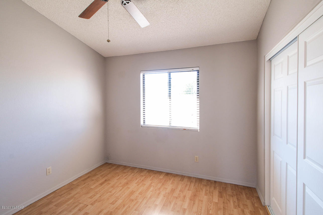 1251 W Ghost Place
