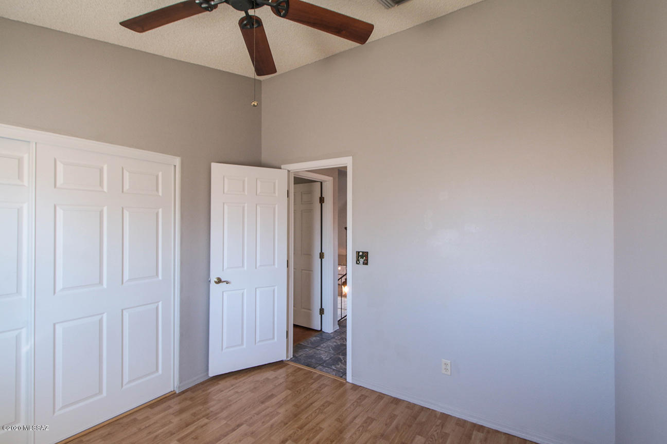 1251 W Ghost Place