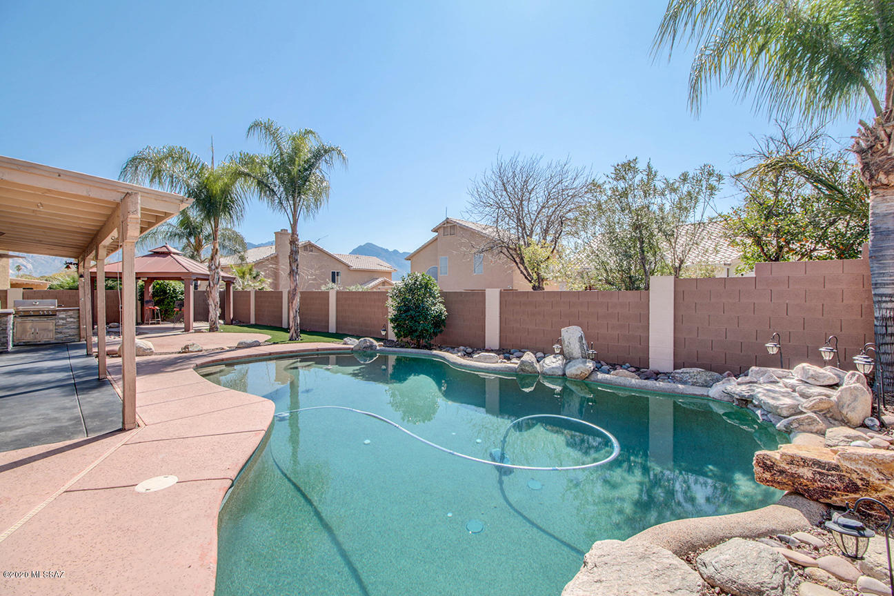 1251 W Ghost Place