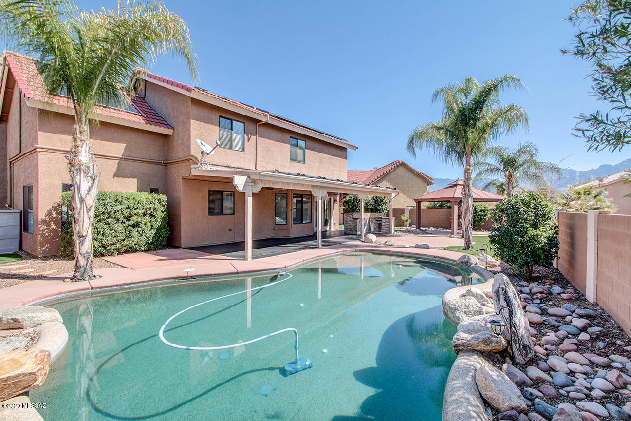 1251 W Ghost Place