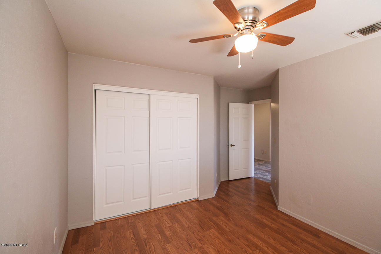 1251 W Ghost Place